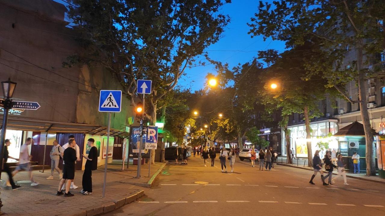 Квартира На Дерибасовcкой Odessa Ngoại thất bức ảnh